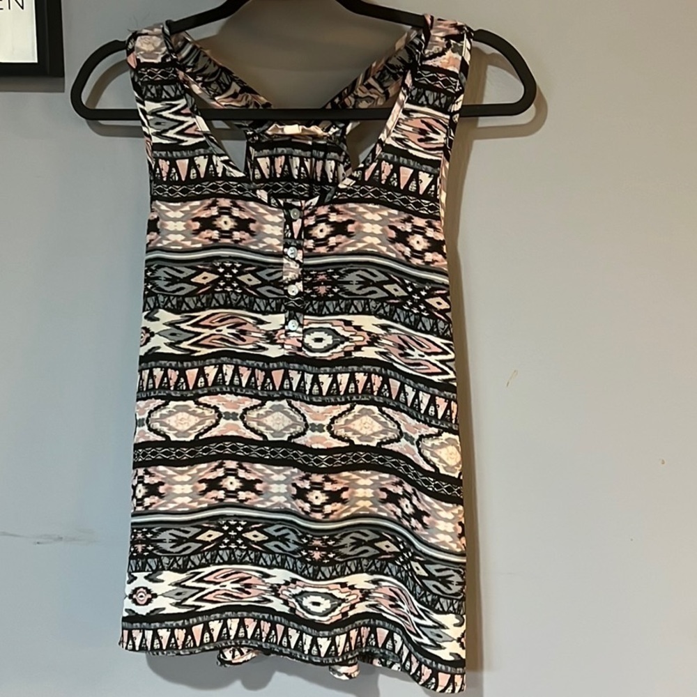 Pink Rose Aztec Print Sleeveless Blouse Size Small